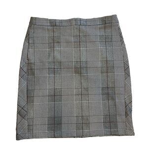 A New Day Gray Plaid Skirt with Side Pockets!!! Size 16. New Without Tags!!
